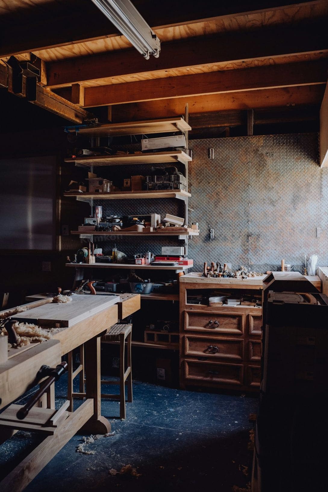 Señales de que tus muebles necesitan restauración profesional
